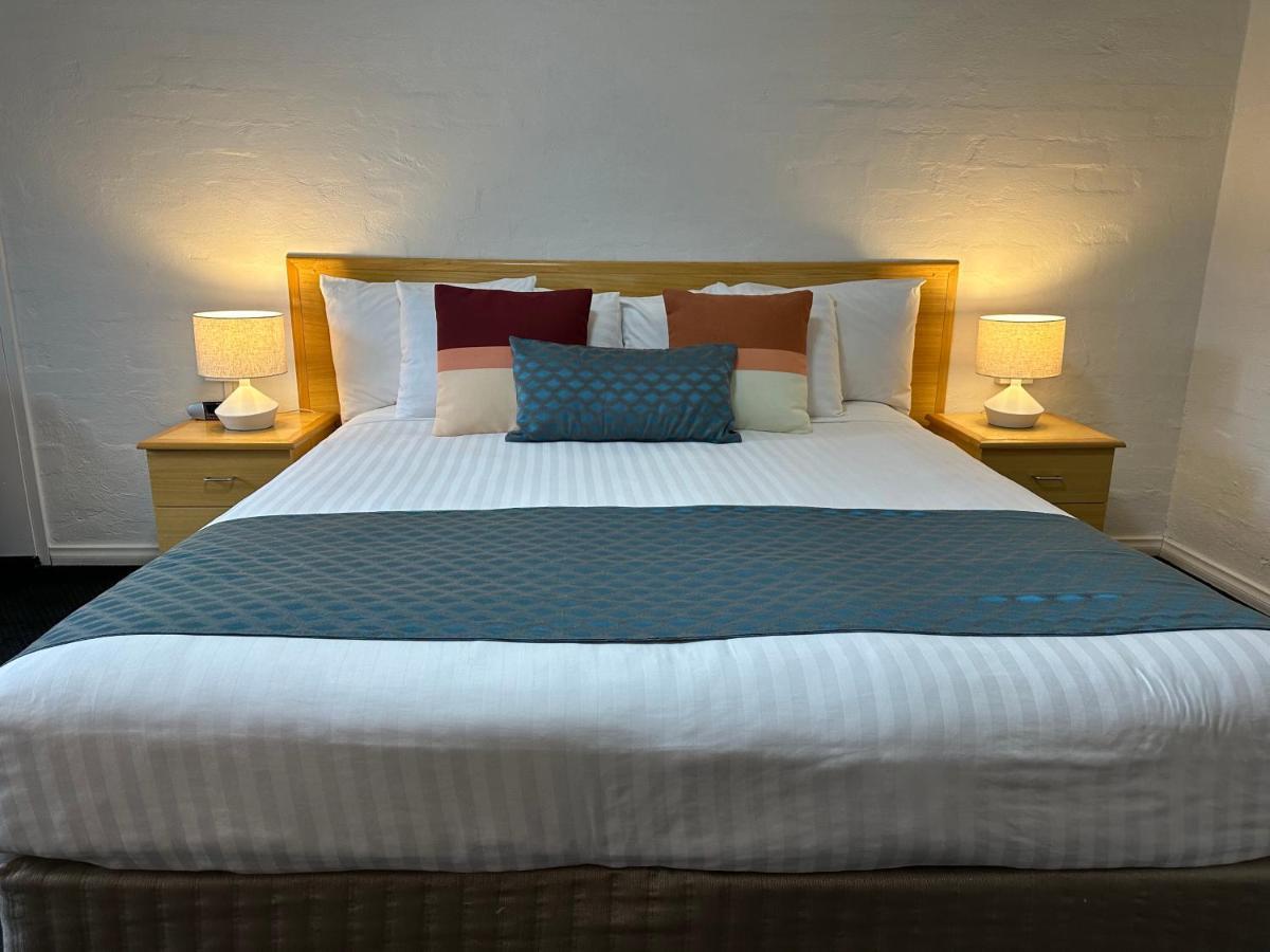 Grand Country Lodge Motel Миттагонг Экстерьер фото